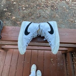 Women’s Nike Blazer Mid ‘77 Size 9.5